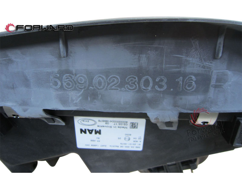 569.01.303.16 前照灯密封套右,Headlight sealant sleeve right,济南向前汽车配件有限公司