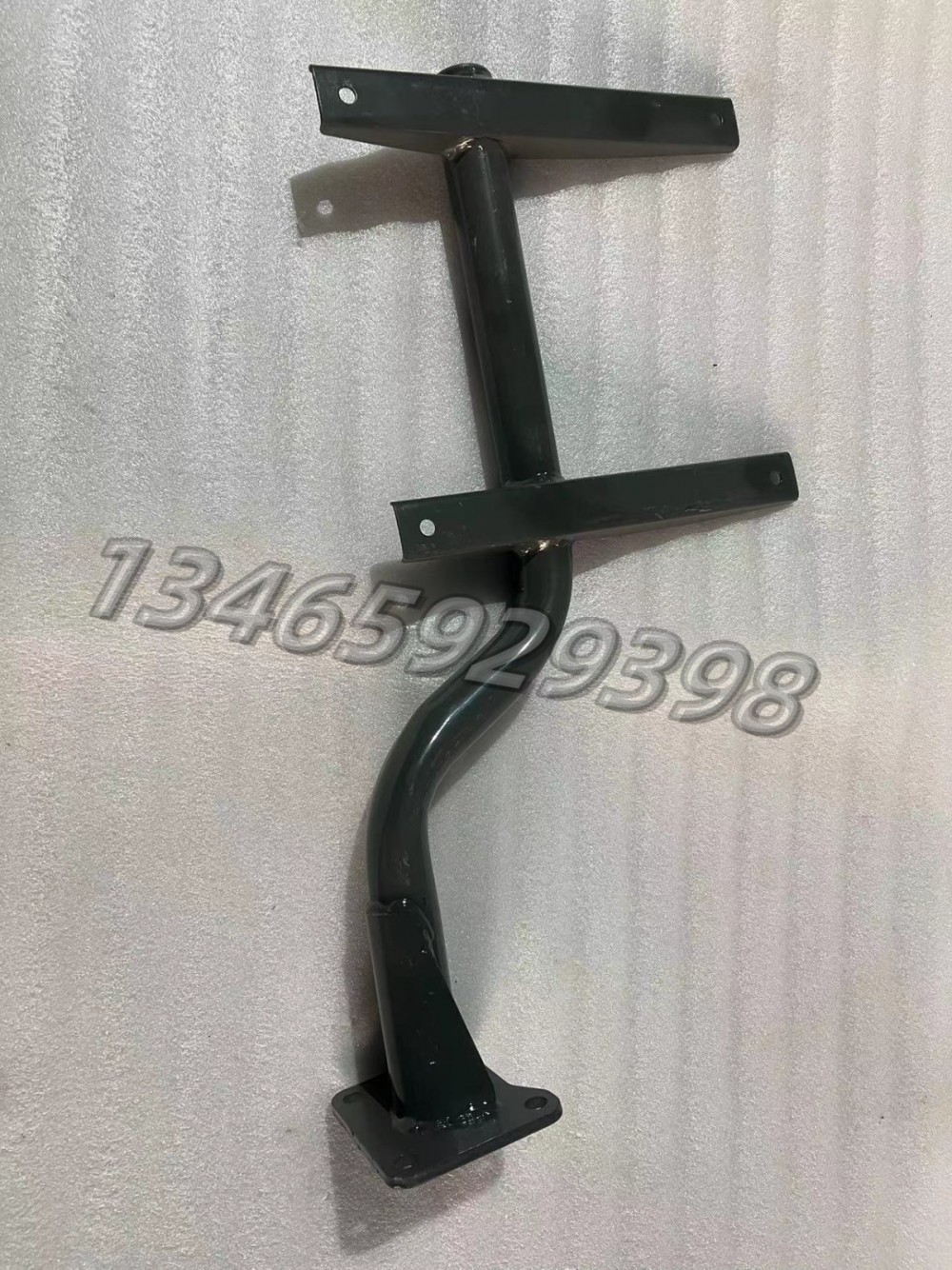 812W61210-0635左后翼子板支架图1
