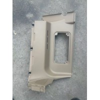 WG1671160122右下護(hù)板總成