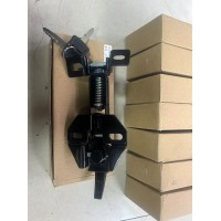 85084025150同力发动机面罩锁