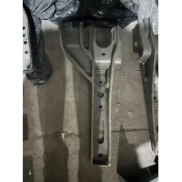 WG1671430110前懸右上支架