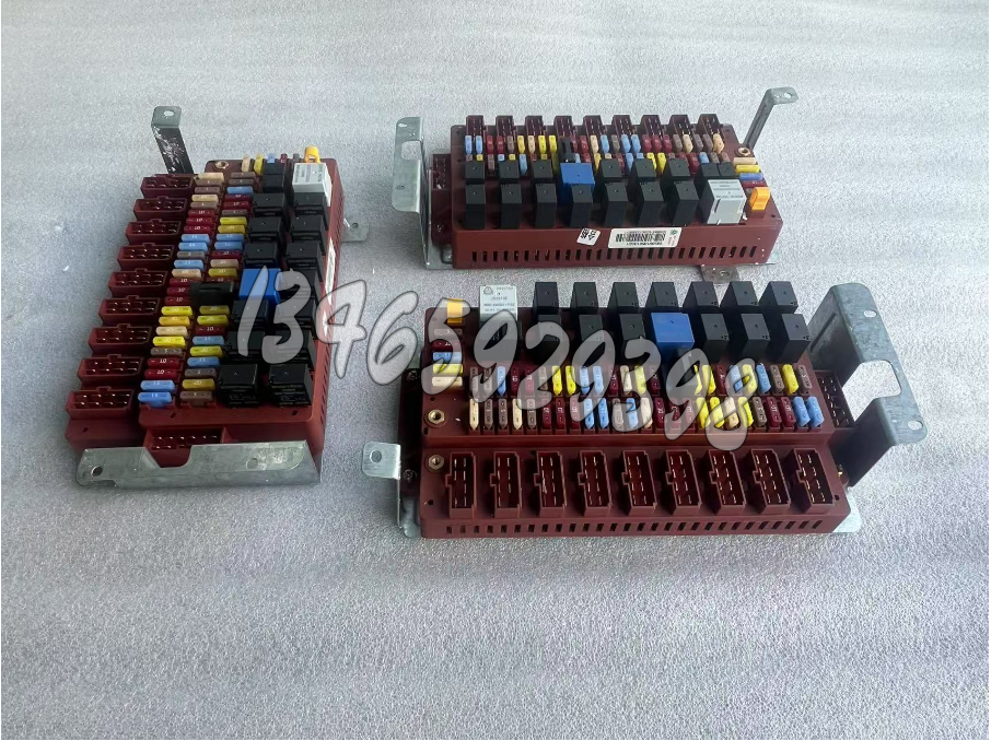 WG9918581002中央电气接线盒