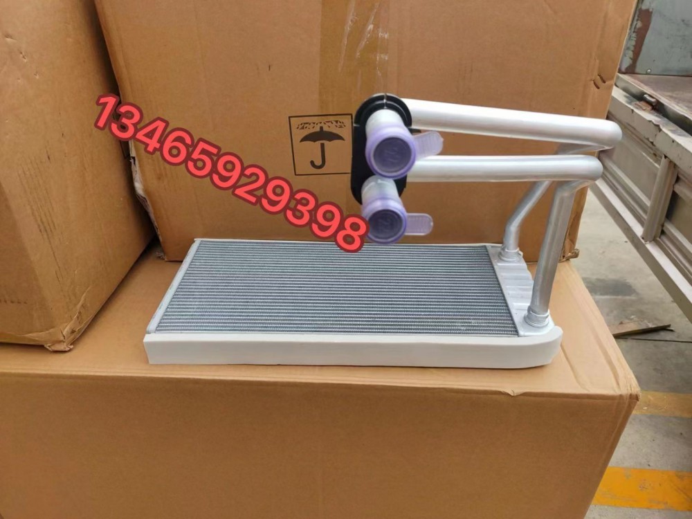 AZ1664821025暖风水箱图1