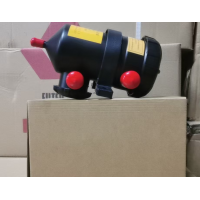 重型卡車(chē)配件批發(fā) 紅巖油氣分離器5801988513 發(fā)動(dòng)機(jī)配件 濾清器