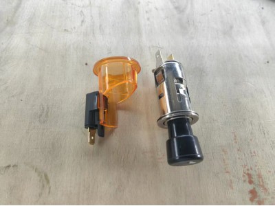 WG9100580142  24V点烟器