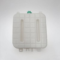 重汽豪沃后置膨脹水箱WG9725536120 濰柴發(fā)動機(jī)配件廠家直供