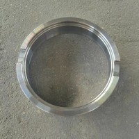 WG2229100032  隔套