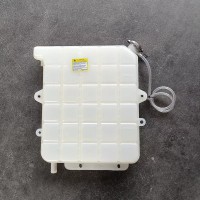 德龙X3000M3000S工程车驾驶室后悬置膨胀水箱