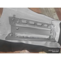 2803010B1063保险杠中部