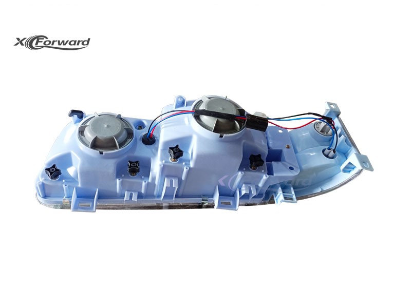 DZ9100723004 组合式右前位置灯总成,Combined headlamp assembly,济南向前汽车配件有限公司