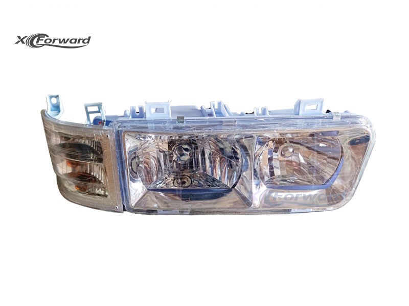 DZ9100723003  组合式左前位置灯总成,Left headlamp assembly,济南向前汽车配件有限公司