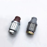 德龙F3000X3000制动开关刹车灯开关接近开关压力开关