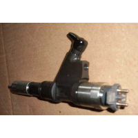 VG1540080017噴油器