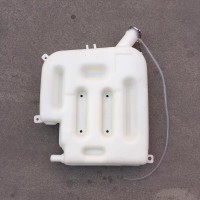 德龍F(tuán)3000X3000膨脹水箱副水箱后背小水箱膨脹箱