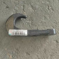 LG9704930051   后牽引鉤