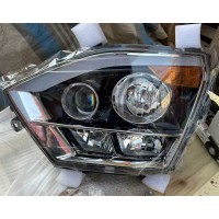 重汽豪瀚左前组合大灯(NJ-17 昼行灯 电调)，WG9525720025，300元