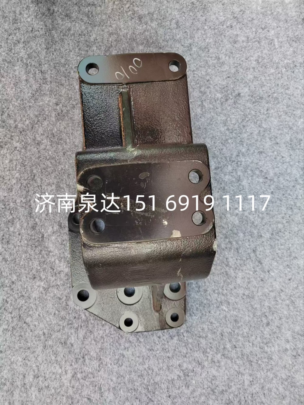 陕汽德龙方向机支架转向器支架/DZ95319430010