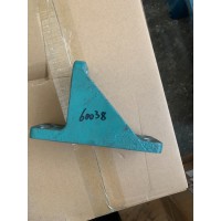 VG1038060038前支架