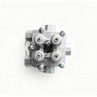 重汽HOWO全车配件批发 重汽豪沃A7 T7H四回路保护阀WG9000360523
