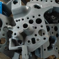 AZ1642439335   左前支架總成