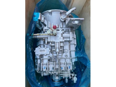 豪沃T5G变速器总成，HW13710140409，11000元