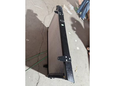 DZ97259532003   散热器水箱