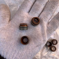 100549569雷沃裝載機氣門油封3.5元