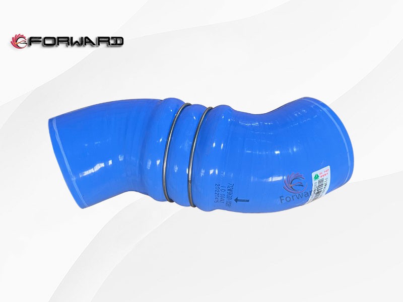 SINOTRUK SITRAK C7H  动力发动机冷却系统 712W96301-0039 中冷器出气胶管