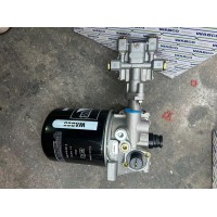 3515010368四回路干燥器总成