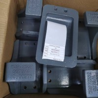 WG9725520279鋼板彈簧座 右