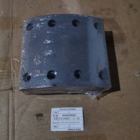 WG9100440028WG9100440029前制動摩擦片（大）8孔