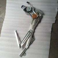 陜汽德龍新M3000玻璃升降器右   DZ15221330068