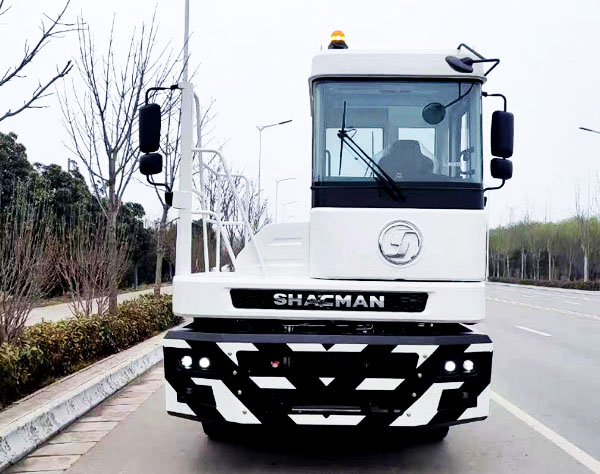 陕汽出口电动牵引车