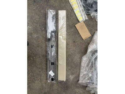 重汽汕德卡顶盖后围右装饰件  编号712W62930-0178