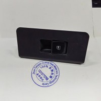 HOWO轻卡右门控开关面板 ，LG1611338036