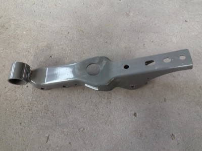 AZ16D444000050   驾驶室后悬下支架焊接总成