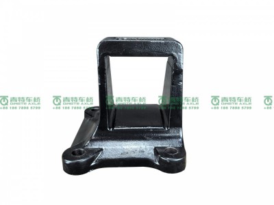 山东凯路青特车桥QT300S63-2400052_A.A_后桥右板簧座QT300S双桥