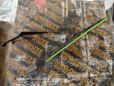 LG1613740040      主刮臂及刮刷总成（2080）