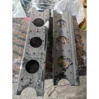 FG9809510830   尾横梁