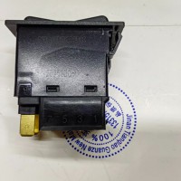 BZ53715800070   重汽码头车翘板开关