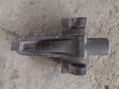 612630040010    吊环夹紧块