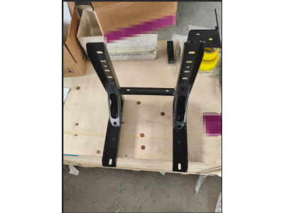 JSS005873487     左轮毂安装支架