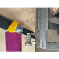 A210111000101     螺栓