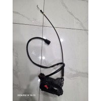 AZ166434000017左车门锁块