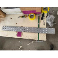 JSS005656421   中間保險杠臺階