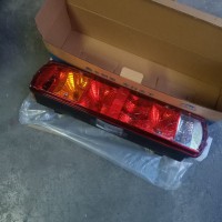 紅巖杰獅左后尾燈總成， 5801299173