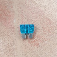 WG9716582301+ 004  15A片式熔断器