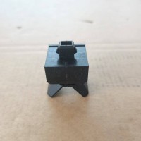 LG1611930004   卡扣（導(dǎo)風(fēng)罩側(cè)下安裝點(diǎn)）