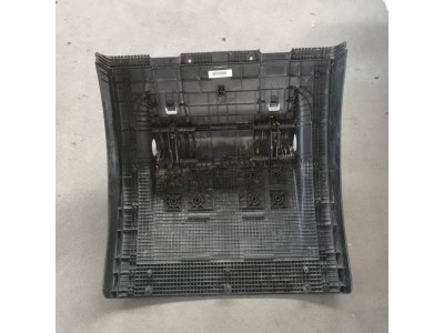 WG9925954031   后桥后轮罩