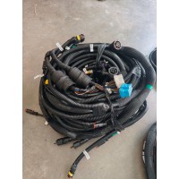 DZ96259778118车架线束(MA/S40/6×4/后悬750/国产4ABS/全盘/气瓶后背/管状飞机梁/横梁2200)